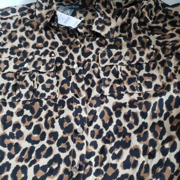 White House Black Market Animal Print Top - Picture 2 of 7